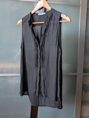 Mango Sleeveless Black Pleated Front Sheer Blouse Small/4